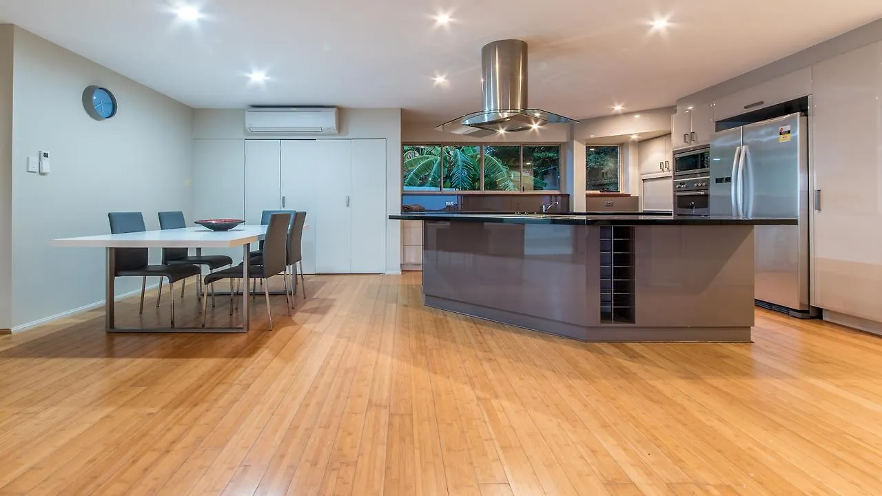 Getaway Ocean Views Apartment Cannonvale 0*,  Australia